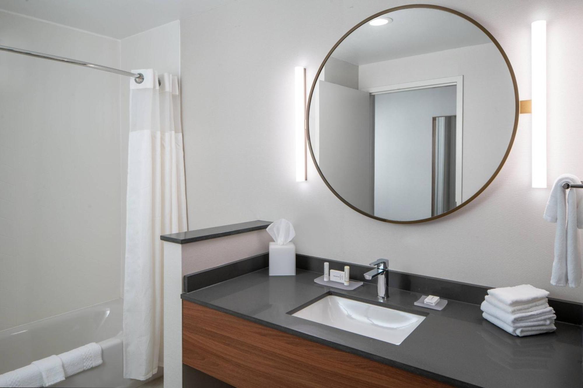 Fairfield By Marriott Inn & Suites Pensacola Pine Forest Екстериор снимка