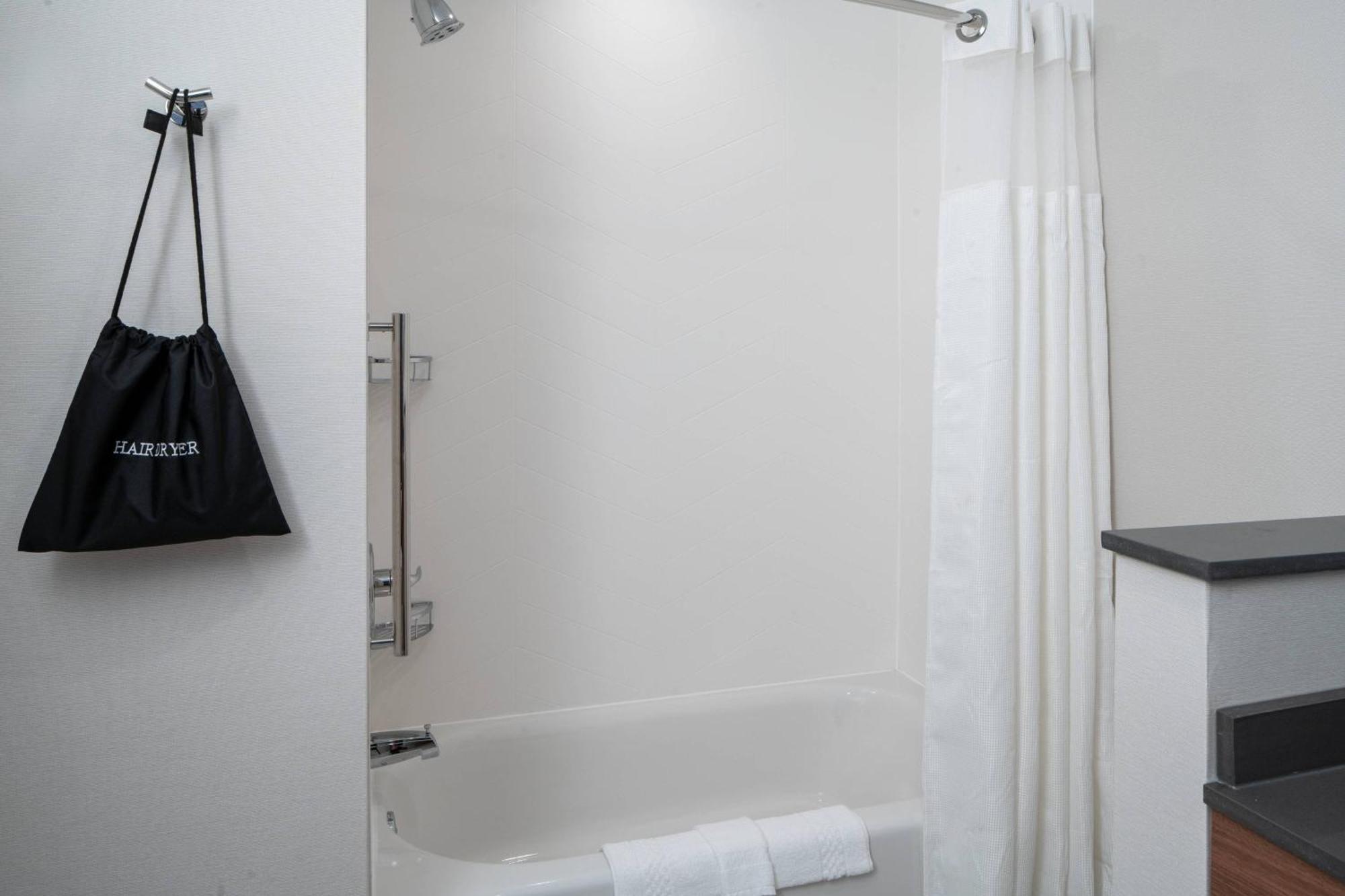 Fairfield By Marriott Inn & Suites Pensacola Pine Forest Екстериор снимка